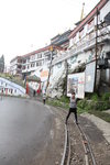 Druk Thupten Sangag Choeling Monastery  Darjeeling 前有條火車軌, 大吉嶺喜馬拉雅鐵路（綽號玩具火車), 是一條60厘米的窄軌鐵路, 1999年被聯合國教科文組織宣布為世界遺產
SK_02727