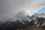 山坳中遙望雪山
??_1835