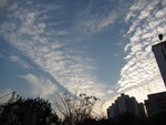 洗白白後沿竹園路接沙田坳道往飛鳳街途中見天上雲彩好特別
IMG_6602