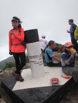 到象山頂(449m). 竟然有冰凍西瓜食, 多謝莎姐及細清
IMG_1875
