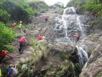 右邊上第一層瀑頂的隊友要過番左邊在瀑左上攀去第二層瀑頂
IMG_3610