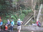 柏&#39938;石澗接柏架山道位對正此護土牆石級
IMG_4062