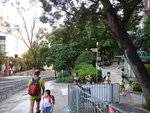 中途轉右入竹園北村往體育館洗白白
DSCN7556