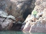 潛水洞口, 水退可以從洞口水面大石上爬出來, 或從大石下潛出
P8084267