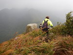 落山途中見遠處迷霧的石芽山, 下一個目標
DSCN2609