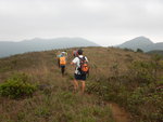 沿脊路往北走, 雷打石山在右, 左是雞公山
DSCN8571