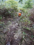 續沿北脊路落山, 越落越企, 又濕泥跣路, 好吃力
DSCN8602
