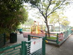 過公&#21408;見左邊有一兒童遊樂場
DSCN8736