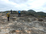 上溯紫田右坑窮源上接圓頭山脊路, 圓頭山在右 DSCN0675
