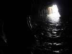 Y 洞, 游入少少左右都己可到地, 中間小心水中石 DSCN3130