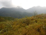 石獅山脊路中左望見鳳凰山(左)及彌勒山(右)
DSCN4290
