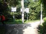 至分岔路口轉左往牛凹村指示方向去
DSCN8624