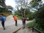 出接琵琶山路轉右落. 右邊左路是郊野公園管理站的私家路
DSCN0526
