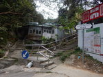 中途經一村屋兩旁都有石級路, 好似話可以上到華景山莊
DSCN0846