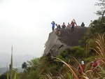 上雞公嶺途中經一大石, 又有得玩
DSCN6838