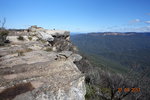Lincoln's Rock 與石下的 Jamieson Valley & 遠處的 Mount Solitary
DSCN00025