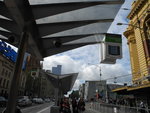 往乘 free tram zone 去 Travelodge Hotel Aurora Lane, Flinders Street 站左可見 St Paul's Cathedral, 右見 Flinders Street Station
DSCN01604