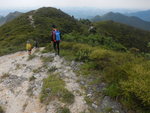 接黃嶺山路轉左沿脊路前行
DSCN9134