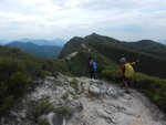 沿脊前行, 前見屏風山
DSCN9136