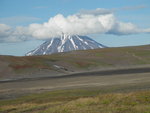 約1630回抵營地見 Viluchinsky Volcano 的頂被雲遮蓋 DSC01676