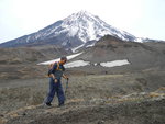 左右路相隔一條坑, 背景是 Koryaksky Volcano
DSCN2453