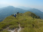 上山途中回頭望見九龍坑山(左)和龍山(右)
DSCN1221