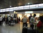 約0600香港時間抵墨爾本, 當地時間要加3小時, 即0900. 先過移民局, 後去3號行李帶取行李後在此等齊人
TAS00010