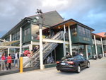 Mures Upper Deck Seafood Restaurant, 上層是餐廳, 下層是自助快餐
TAS01755