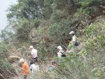 呢邊厢己經不少人安全抵左邊壁頂
PC128698