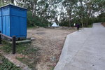 到藍色流動洗手間便可見到荃錦營地另一出入口, 己有營在
DSC01136