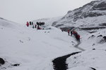 索爾黑馬冰川 Solheimajokull Glacier 行到約1445便要開始往回走. 因全個行程只預3小時來回, 連講解及教穿裝備DSC00414