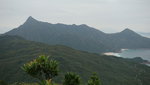 螺地墩遙望蚺蛇尖(左)及東灣山(右)及山下的大灣與東灣沙灘
DSC02945