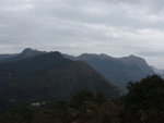 右邊飛鵝山, 左遠為大老山, 近為慈雲山
P1160475