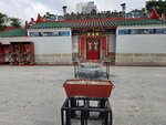洗完白白時間尚早行去一探候王廟, 是香港2級歷史建築

20260428_161857