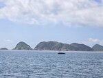 東果洲, 左銀瓶頭可見白色燈塔,海邊斷位銀瓶頸(穿銀瓶頸可見西式棺, 大炮石,地獄崖等)北果頂在右
20260623_102320