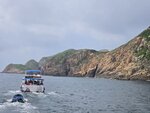 火石洲東海岸, 可見少少欖挽角洞(關刀洞)頂, 曲尺洞, 棧道洞和火石秘洞(左至右)
20260721_103413