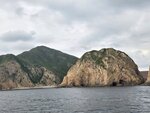 檢豬灣和岸上香港心(左)和破邊洲孖洞(右)
20260922_103726