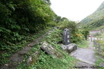 八郎&#22338;步道口, 不過之前在對岸看山勢頗企哩
JPN00655