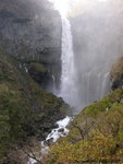 華嚴瀑布, 落差100米, 為日本三大名瀑之一
JPN02119a