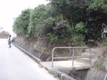 轉左沿引水道行
P2148521