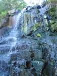 原來背後有一瀑壁, 這裏其實是行山頂橫腰路會見到的那條瀑布, 原來是在24C
P7240414
