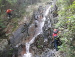 亦可瀑左穿林上, 或在瀑右旁上
PA230171