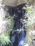 石室瀑, 石室頂有一洞口, 聽說唔怕濕身可穿洞上瀑頂
PB130083