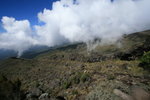 陸續有登山者沿脊上來
Kili0193
