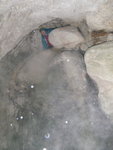 下降畢架山南坑4號澗左左源, 中途見有一洞
P3050354
