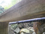 到另一石橋, 重有條水管在旁
PB030183