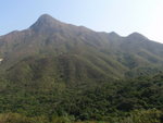 蚺蛇尖, 左北脊, 右南脊山路, 面對西崖. 可見到蚺蛇西坑部份坑谷
P1140104