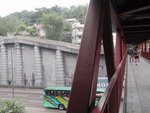 轉左上天橋, 橋下是屯門公路, 對面相信是深井東村
P4200016
