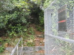 水壩上回望山路口
P4220141a
