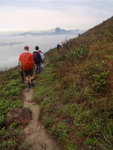 沿婆髻山腰路前行, 遠處相信是青山
P4220295